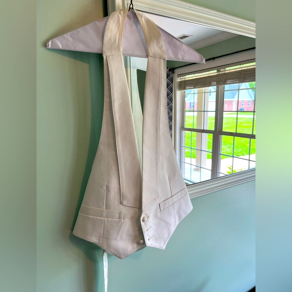 Jos. A. Bank White-Tie Tuxedo Vest